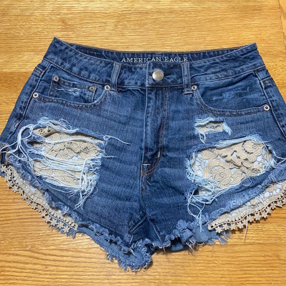 American Eagle Distressed Hi-Rise Festival Size 6